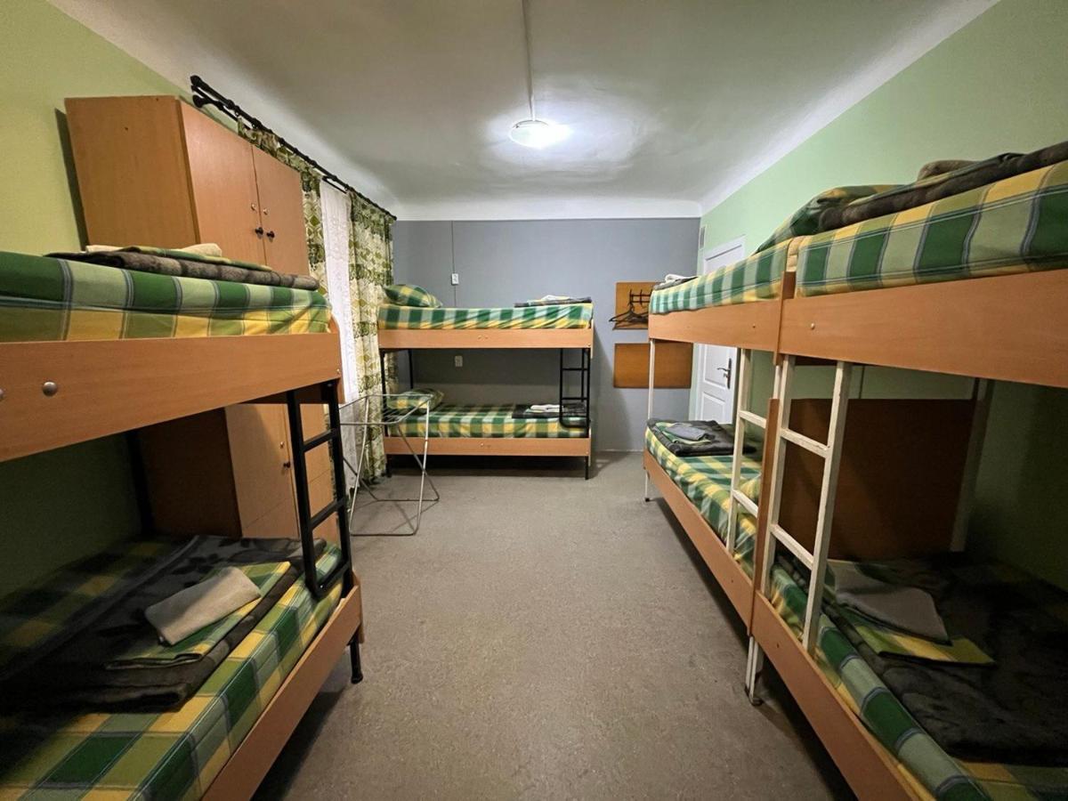 Fox Hostel Киев Экстерьер фото